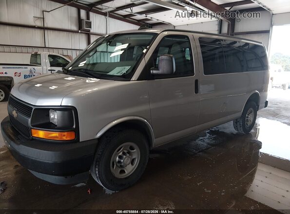 1GAWGEFF2H1265287 2017 CHEVROLET EXPRESS Silver წინა მარცხენა ხედი სამი მეოთხედიდან
