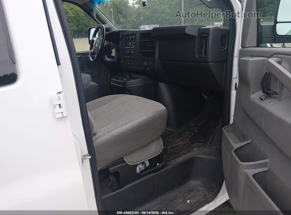1GAWGEFF6G1250614 2016 CHEVROLET EXPRESS White Vista interior delantera