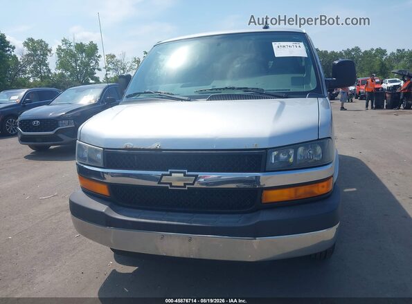 1GAWGEFF8G1191906 2016 CHEVROLET EXPRESS Silver ხელსაწყოთა პანელის ხედი