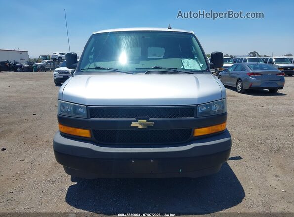1GAWGEFG1K1287880 2019 CHEVROLET EXPRESS Silver 360 interior view