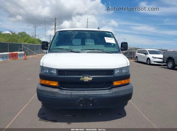 1GAWGEFG6J1282916 2018 CHEVROLET EXPRESS White უკანა სალონის ხედი