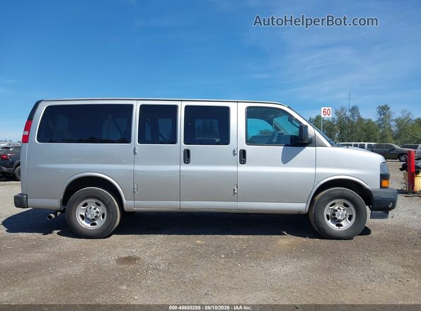 1GAWGEFG8K1282224 2019 CHEVROLET EXPRESS Silver Սալոնի հետևի տեսք