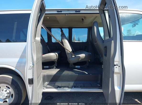 1GAWGEFG8K1282224 2019 CHEVROLET EXPRESS Silver VIN կոդի պիտակի տեսք