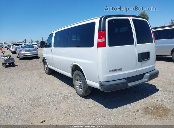 1GAWGEFG8K1290016 2019 CHEVROLET EXPRESS White Trasero izquierdo