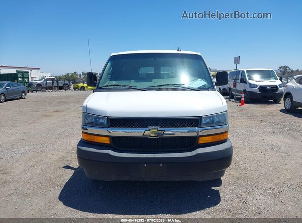 1GAWGEFG8K1290016 2019 CHEVROLET EXPRESS White Vista interior trasera