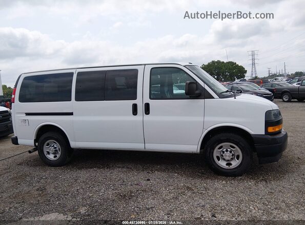 1GAWGEFG8K1334080 2019 CHEVROLET EXPRESS White Սալոնի հետևի տեսք
