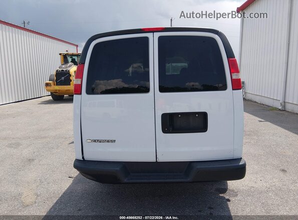 1GAWGEFG9J1260666 2018 CHEVROLET EXPRESS Белый 