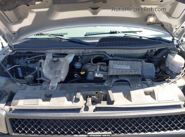 1GAWGEFGXK1288199 2019 CHEVROLET EXPRESS Silver Rear view