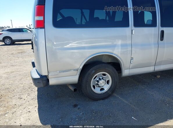1GAWGEFGXK1288199 2019 CHEVROLET EXPRESS Silver Front view
