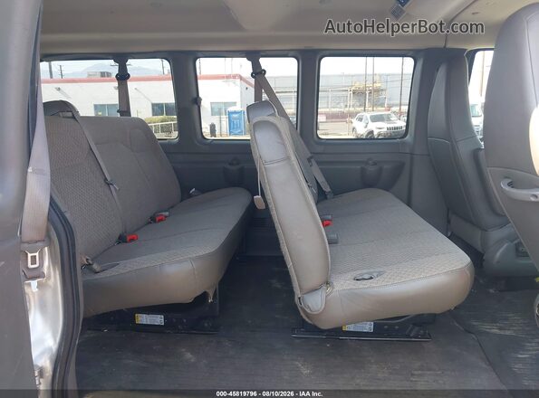1GAWGEFGXK1341659 2019 CHEVROLET EXPRESS Silver VIN կոդի պիտակի տեսք