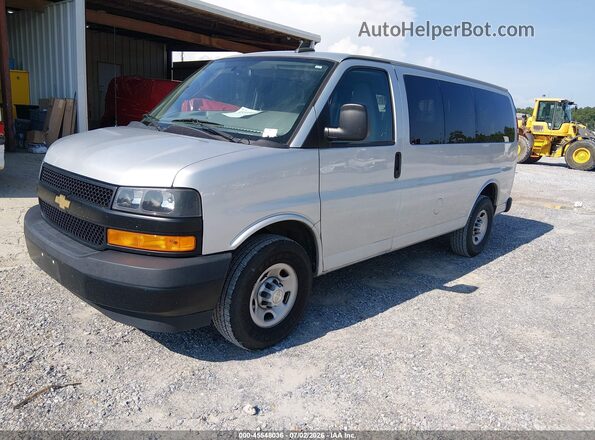 1GAWGEFP0P1112740 2023 CHEVROLET EXPRESS Silver Առջևի ձախ երեք քառորդ տեսարան