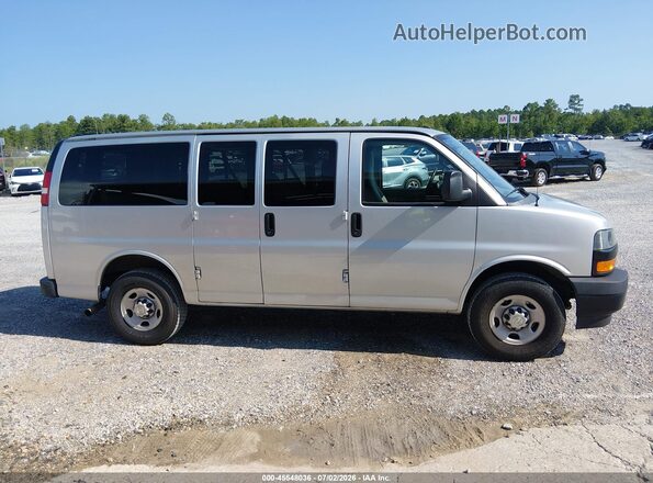 1GAWGEFP0P1112740 2023 CHEVROLET EXPRESS Silver Սալոնի հետևի տեսք