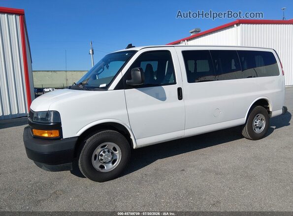 1GAWGEFP1P1120930 2023 CHEVROLET EXPRESS White Front view