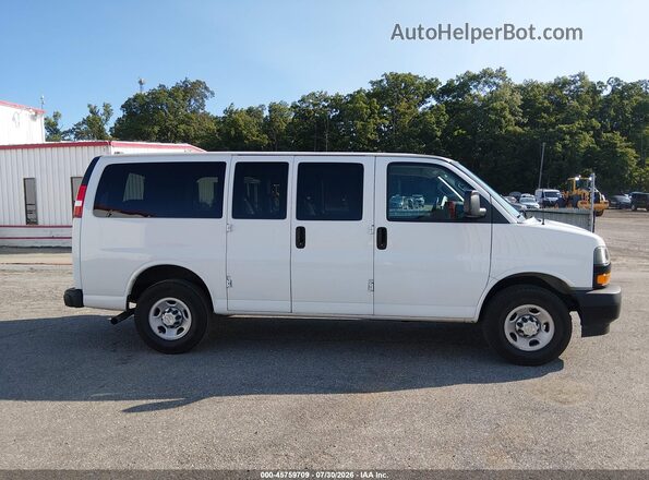 1GAWGEFP1P1120930 2023 CHEVROLET EXPRESS White Rear interior view