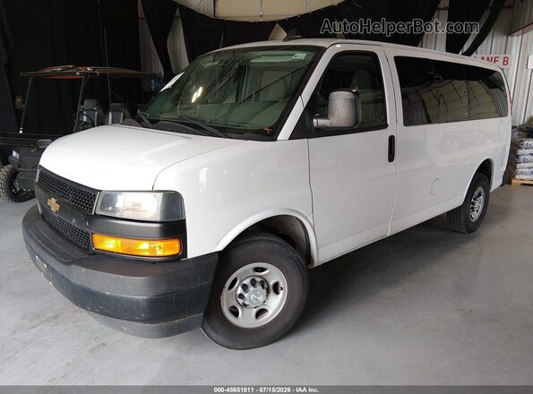 1GAWGEFP6L1255914 2020 CHEVROLET EXPRESS Белый Передняя левая четверть