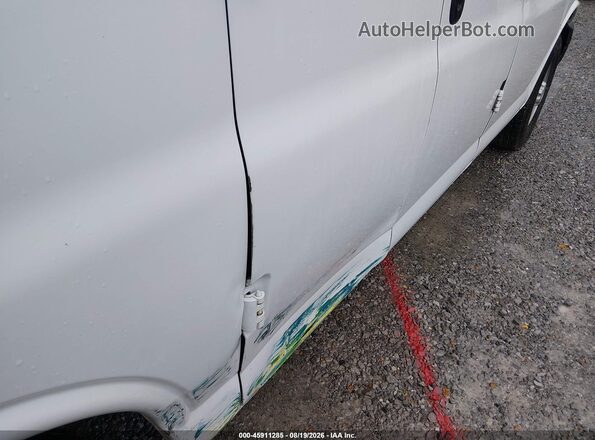 1GAWGEFPXL1256449 2020 CHEVROLET EXPRESS White Rear interior view