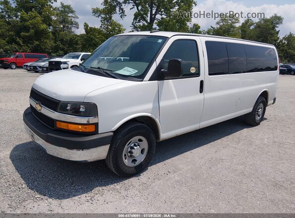 1GAZGNFG2G1252754 2016 CHEVROLET EXPRESS White Vista tres cuartos delantera izquierda