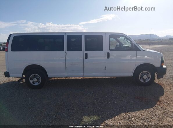 1GAZGNFG4L1116894 2020 CHEVROLET EXPRESS White Widok wnętrza 360 stopni