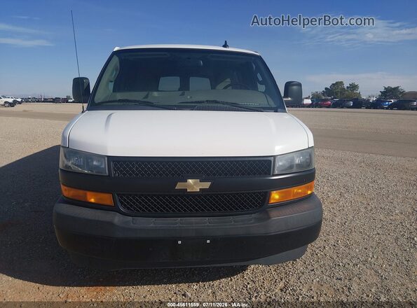 1GAZGNFG4L1116894 2020 CHEVROLET EXPRESS White Widok wnętrza z tyłu