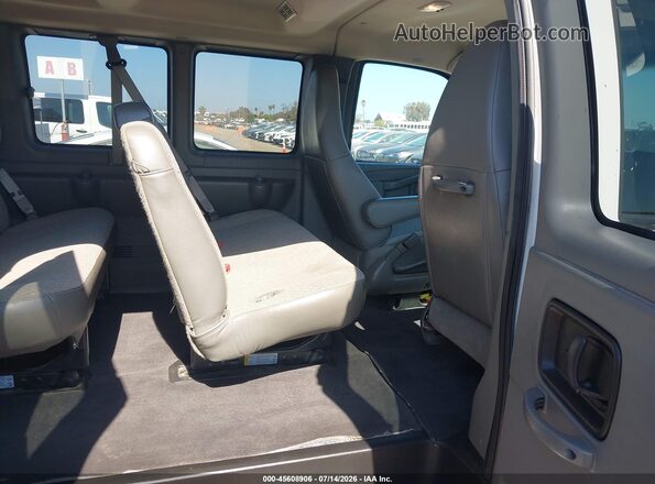 1GAZGNFG7K1360036 2019 CHEVROLET EXPRESS White VIN կոդի պիտակի տեսք