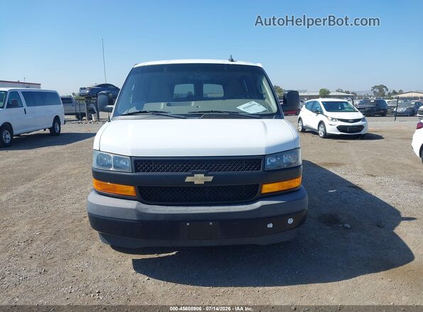 1GAZGNFG7K1360036 2019 CHEVROLET EXPRESS White Սալոնի հետևի տեսք