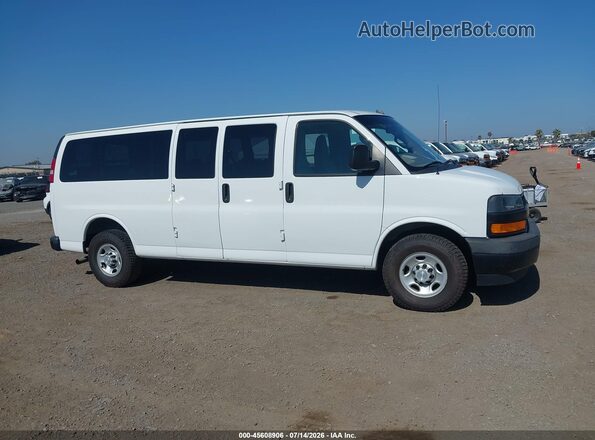 1GAZGNFG7K1360036 2019 CHEVROLET EXPRESS White Սալոնի 360 աստիճան տեսք