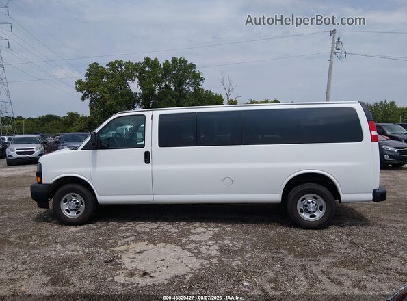 1GAZGNFG8K1333069 2019 CHEVROLET EXPRESS White Vista interior de 360 grados