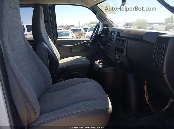 1GAZGNFG9K1290264 2019 CHEVROLET EXPRESS White Front interior view