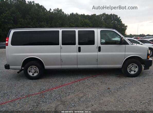 1GAZGNFP2L1252103 2020 CHEVROLET EXPRESS Silver Vista interior trasera