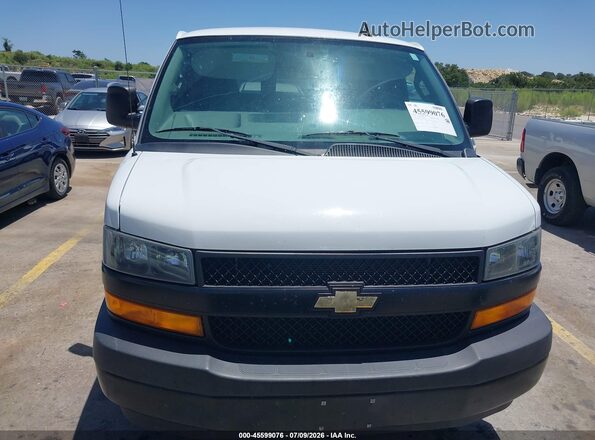 1GAZGNFP2L1256801 2020 CHEVROLET EXPRESS Белый Вид спереди