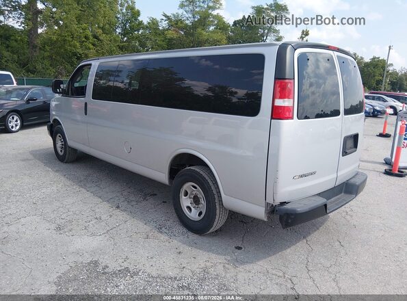 1GAZGNFP4L1256332 2020 CHEVROLET EXPRESS Silver Trasero izquierdo