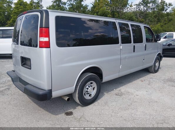 1GAZGNFP4L1256332 2020 CHEVROLET EXPRESS Silver Trasero derecho