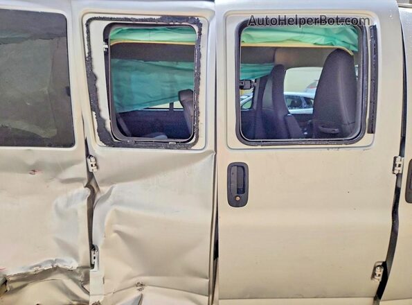 1GAZGNFP4P1105982 2023 CHEVROLET EXPRESS Silver 