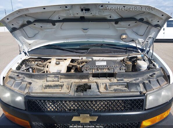 1GAZGNFP6M1153866 2021 CHEVROLET EXPRESS Белый Вид сзади