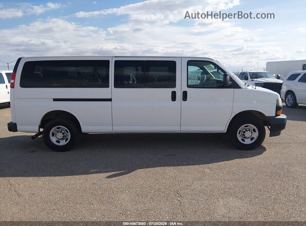1GAZGNFP6M1153866 2021 CHEVROLET EXPRESS Белый Вид щитка приборов