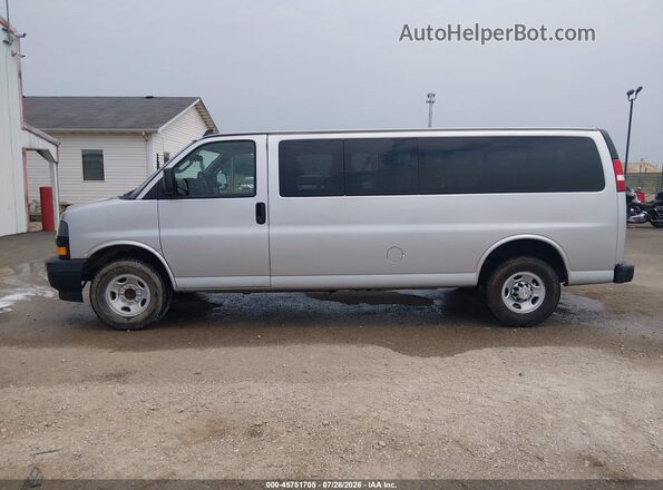 1GAZGNFP8M1154405 2021 CHEVROLET EXPRESS Серебряный Панорамный вид салона 360°