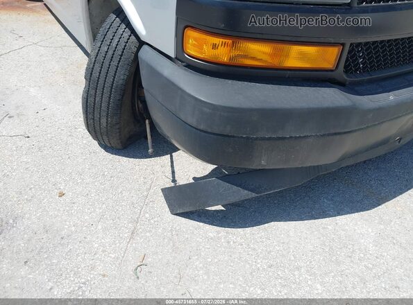 1GAZGNFPXL1256755 2020 CHEVROLET EXPRESS Серебряный 