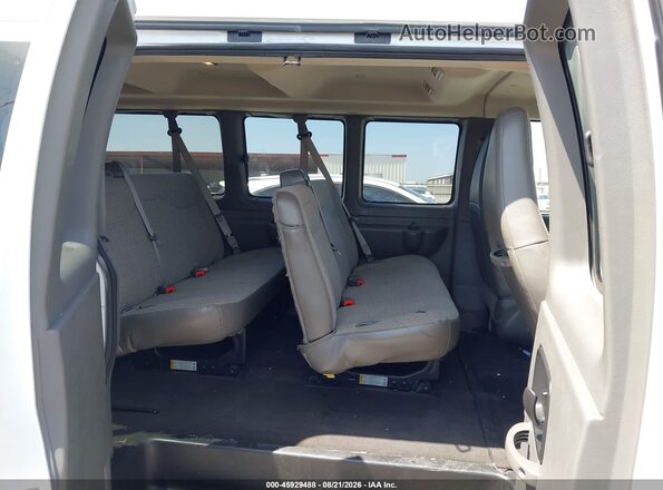 1GAZGPF70S1150342 2025 CHEVROLET EXPRESS White Widok naklejki z numerem VIN