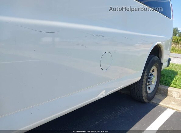 1GAZGPFF0H1266544 2017 CHEVROLET EXPRESS White Вид спереду