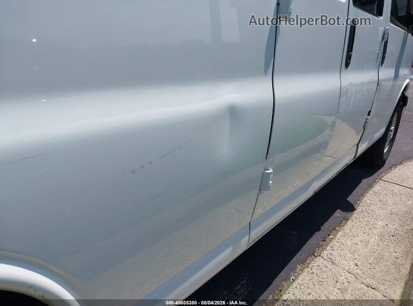 1GAZGPFF0H1266544 2017 CHEVROLET EXPRESS White Вид щитка приладів