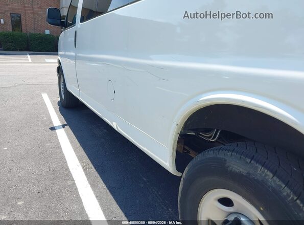 1GAZGPFF0H1266544 2017 CHEVROLET EXPRESS White Вид панелі приладів