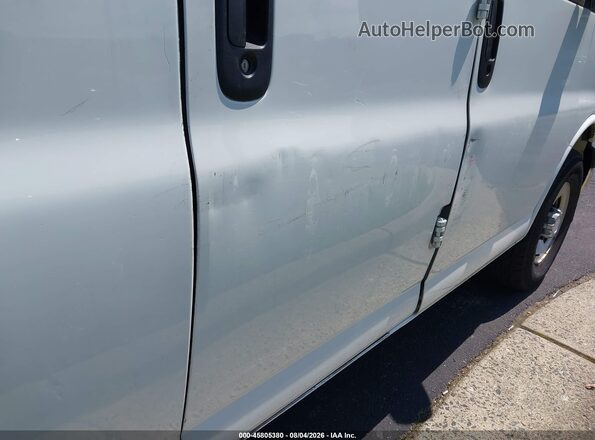 1GAZGPFF0H1266544 2017 CHEVROLET EXPRESS White Вид задньої частини салону