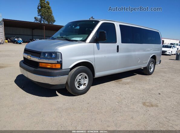 1GAZGPFF2H1273365 2017 CHEVROLET EXPRESS Silver Przód lewy