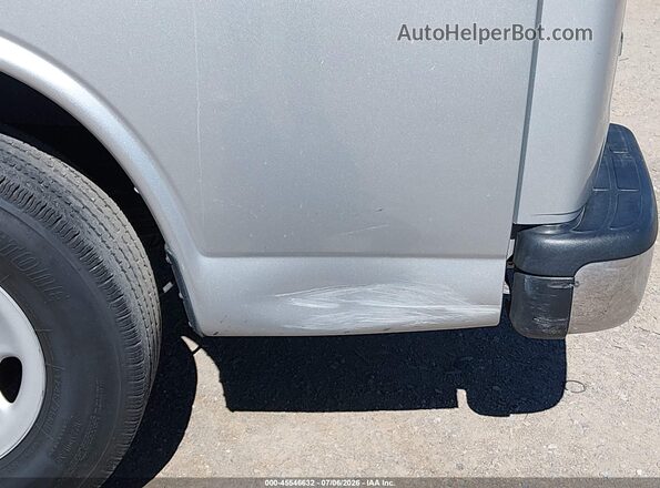 1GAZGPFF2H1273365 2017 CHEVROLET EXPRESS Silver Widok wnętrza 360 stopni