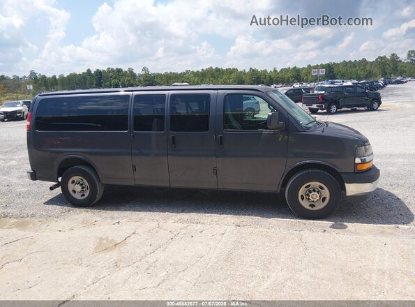 1GAZGPFF4H1273920 2017 CHEVROLET EXPRESS Gray Вид задньої частини салону