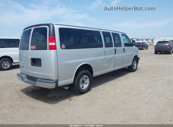 1GAZGPFF6H1272915 2017 CHEVROLET EXPRESS Silver Задня права чверть