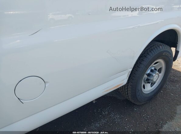 1GAZGPFF6H1273675 2017 CHEVROLET EXPRESS White Դիմացի տեսք
