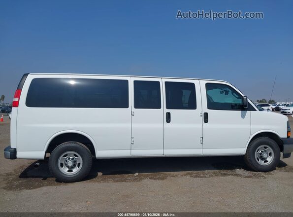 1GAZGPFF6H1273675 2017 CHEVROLET EXPRESS White Սալոնի 360 աստիճան տեսք