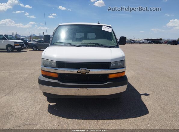 1GAZGPFF8H1225689 2017 CHEVROLET EXPRESS White Widok deski rozdzielczej