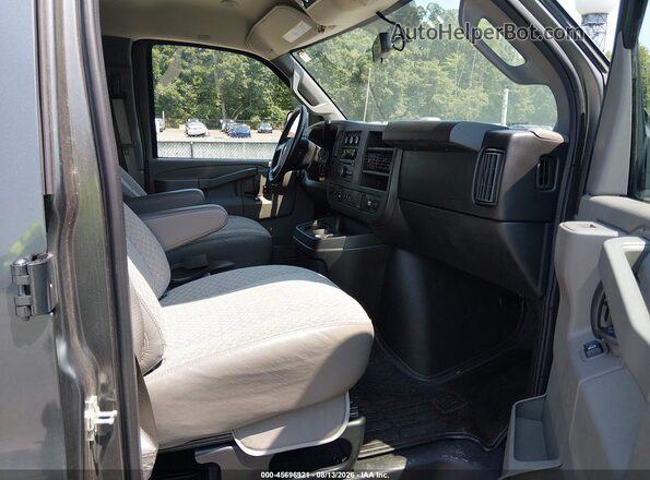 1GAZGPFF9G1253435 2016 CHEVROLET EXPRESS Black Front interior view